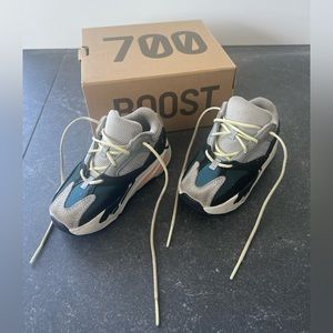 Yeezy boost 700 V1 infant
